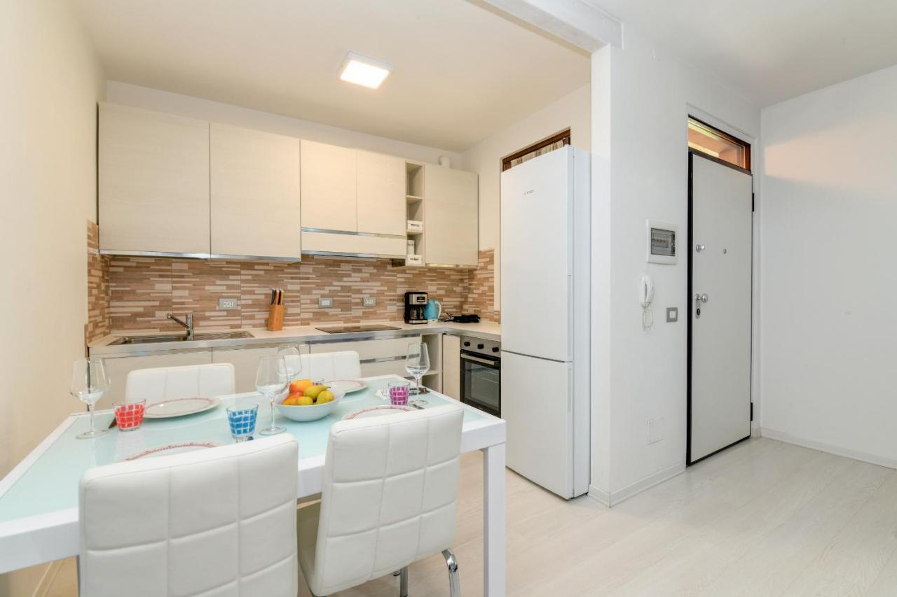 My Desenzano Holiday Apartment Desenzano del Garda Bagian luar foto