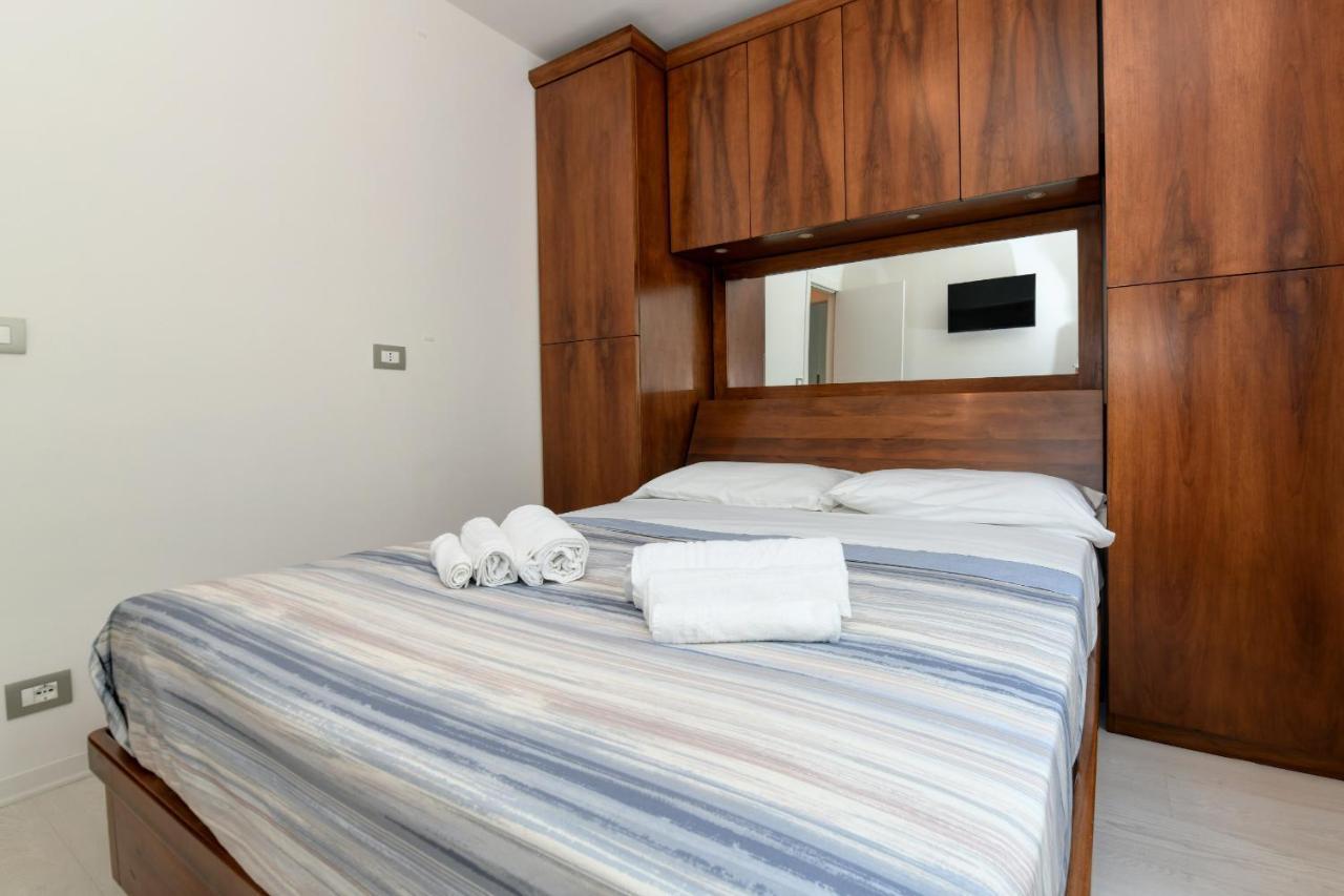 My Desenzano Holiday Apartment Desenzano del Garda Bagian luar foto
